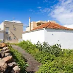 Ocean View By Agueita Salada * באיאמר